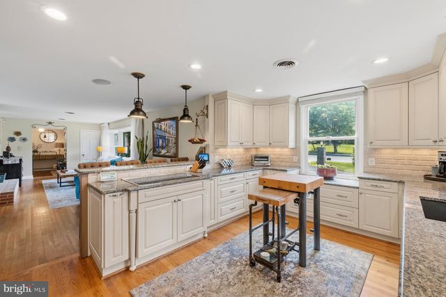 3707 EAST WEST HWY, Chevy Chase, MD 20815