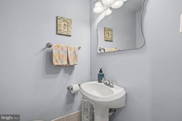 3707 EAST WEST HWY, Chevy Chase, MD 20815