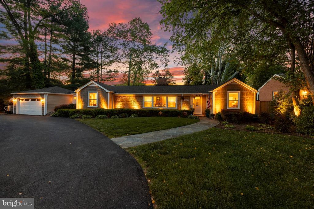 3707 EAST WEST HWY, Chevy Chase, MD 20815