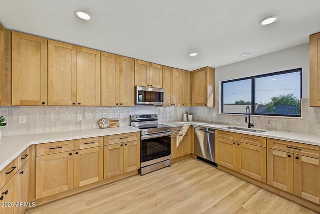 3061 W COUNTRY CLUB Terrace, Phoenix, AZ 85027