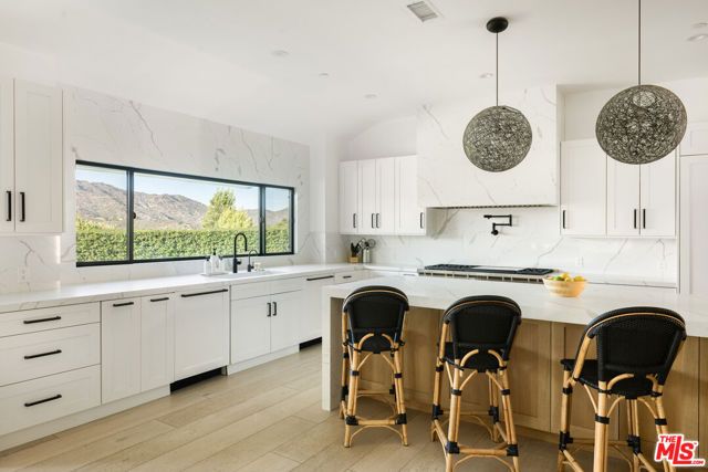 1396 Kingsboro Court, Westlake Village, CA 91362