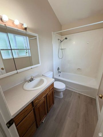 721 W 1960 N, Clinton, UT 84015