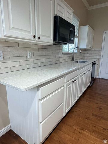 721 W 1960 N, Clinton, UT 84015