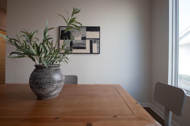 5513 N Sandkey Cir, Wichita, KS 67204