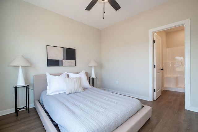 5513 N Sandkey Cir, Wichita, KS 67204