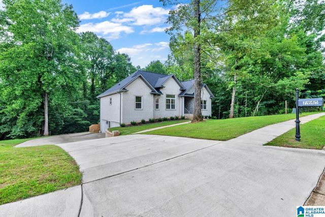7945 FOREST LOOP, Pinson, AL 35126