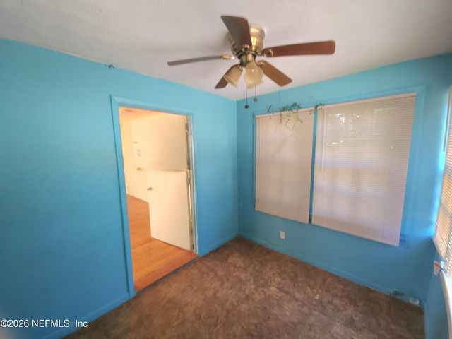 930 CESERY Boulevard, Jacksonville, FL 32211