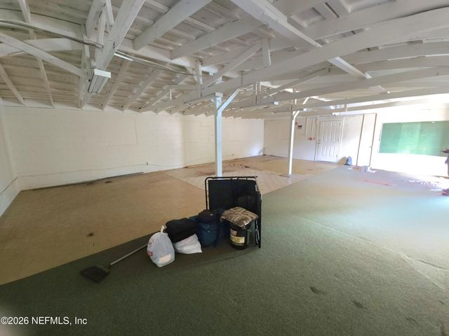 930 CESERY Boulevard, Jacksonville, FL 32211