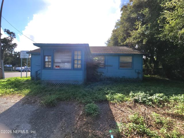 930 CESERY Boulevard, Jacksonville, FL 32211