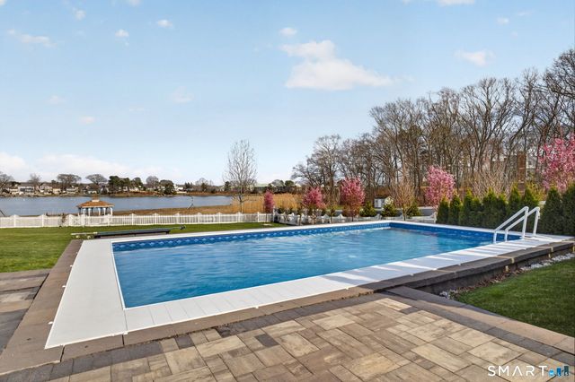 47 Oswegatchie Hills Road, East Lyme, CT 06357