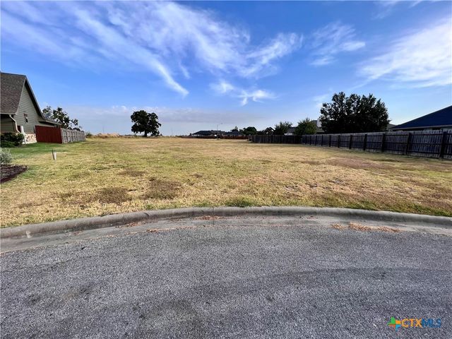 102 Davis Court, Thorndale, TX 76577