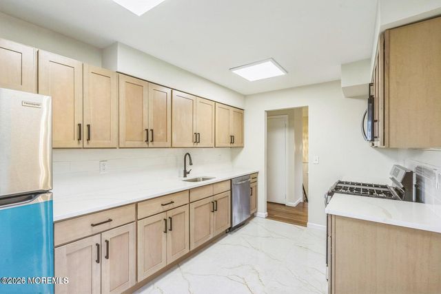 1575 Deer Hollow Drive, Toms River, NJ 08753