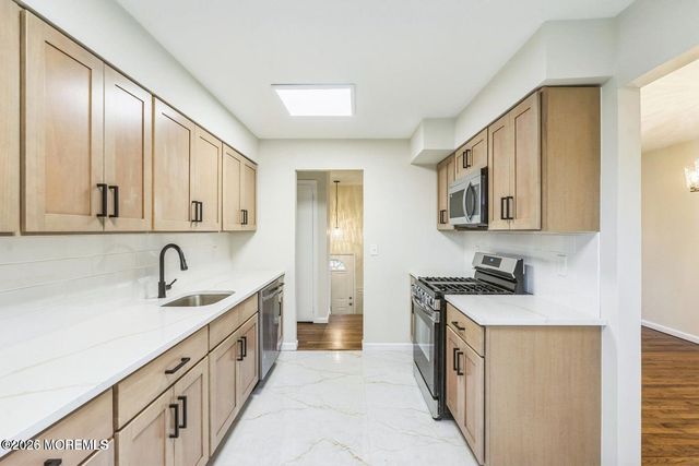 1575 Deer Hollow Drive, Toms River, NJ 08753