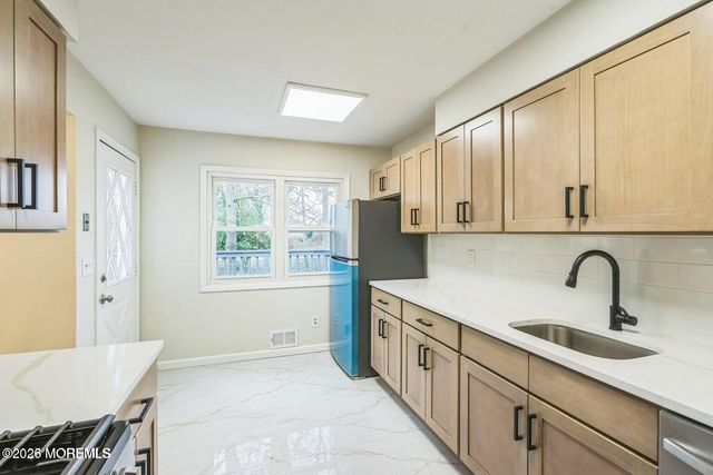 1575 Deer Hollow Drive, Toms River, NJ 08753