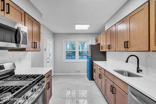 1575 Deer Hollow Drive, Toms River, NJ 08753