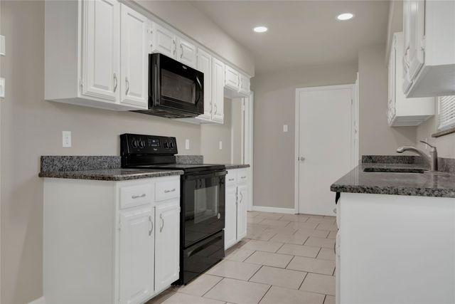 1733 Brighton Drive, Carrollton, TX 75007