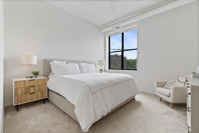 2512 N Bosworth Avenue 208, Chicago, IL 60614
