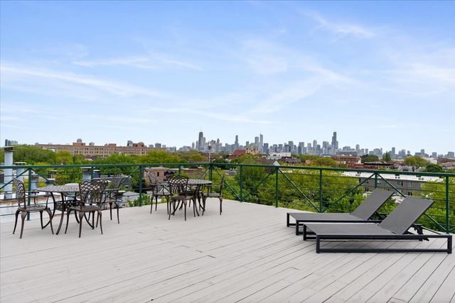 2512 N Bosworth Avenue 208, Chicago, IL 60614