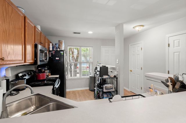 502 Pine Bluff Drive, Summerville, SC 29483
