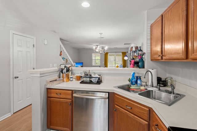 502 Pine Bluff Drive, Summerville, SC 29483