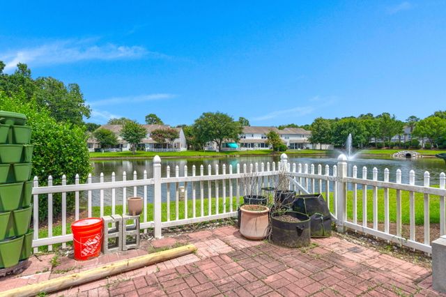 502 Pine Bluff Drive, Summerville, SC 29483