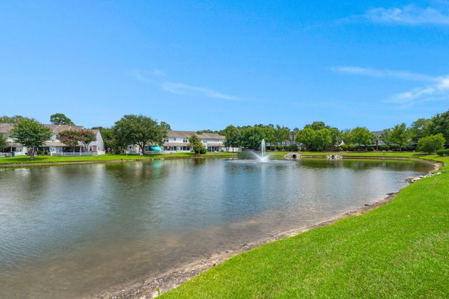 502 Pine Bluff Drive, Summerville, SC 29483