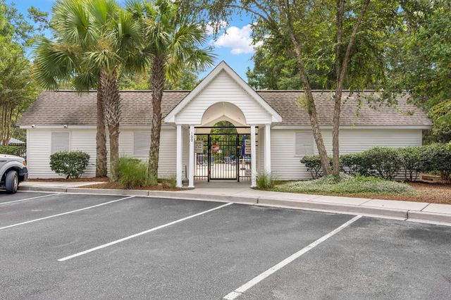 502 Pine Bluff Drive, Summerville, SC 29483