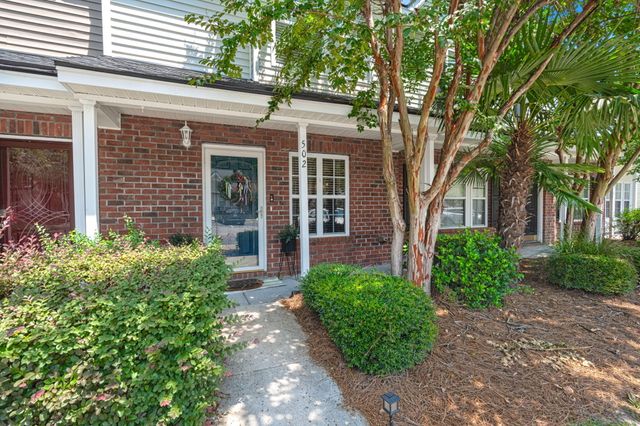 502 Pine Bluff Drive, Summerville, SC 29483