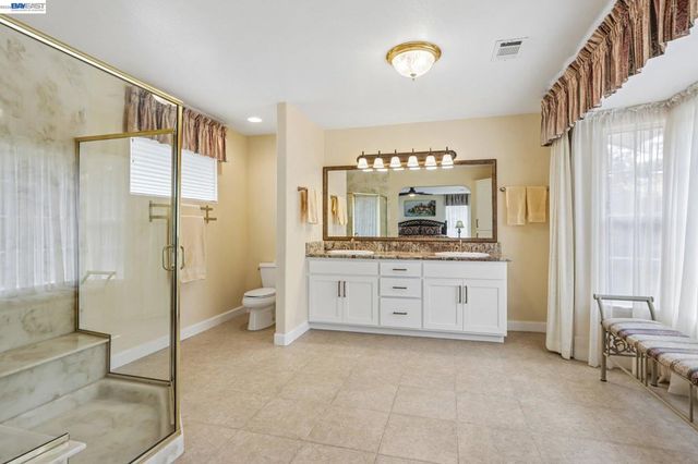 5305 Willow Glen Pl, Castro Valley, CA 94546