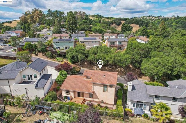 5305 Willow Glen Pl, Castro Valley, CA 94546