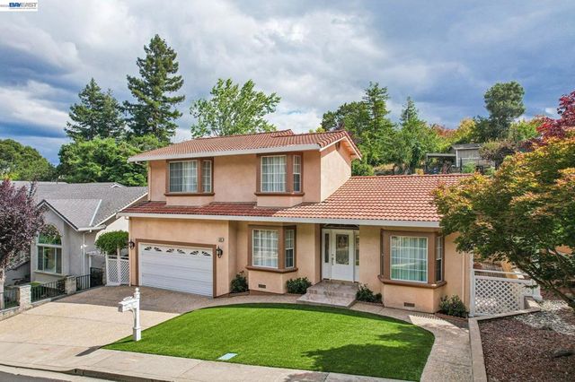 5305 Willow Glen Pl, Castro Valley, CA 94546