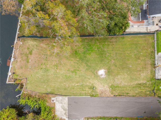 7920 N BRANCH AVENUE, Tampa, FL 33604