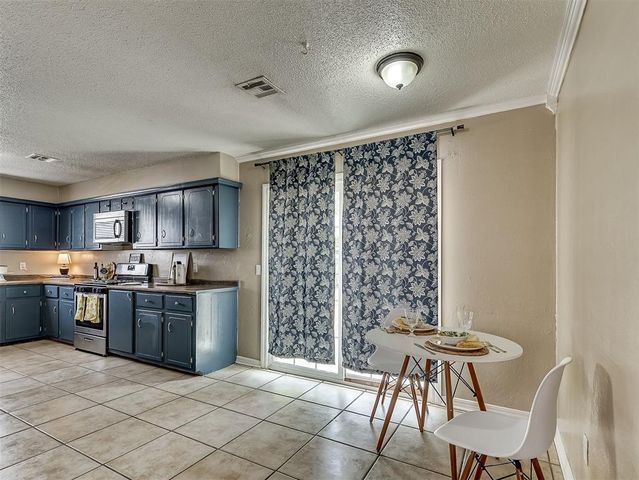 9404 S Winston Way, Oklahoma City, OK 73139