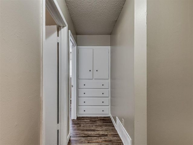 9404 S Winston Way, Oklahoma City, OK 73139