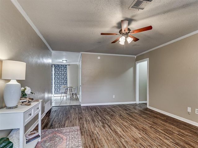 9404 S Winston Way, Oklahoma City, OK 73139