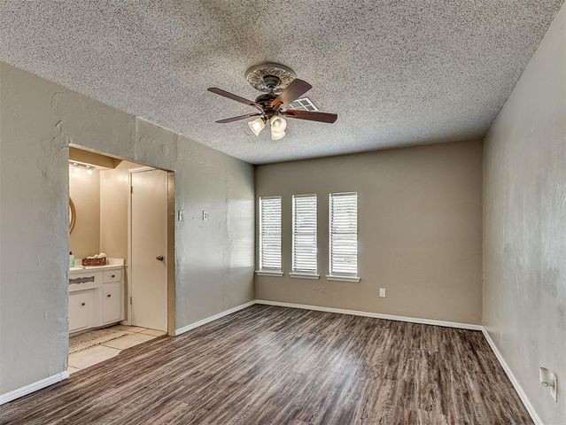 9404 S Winston Way, Oklahoma City, OK 73139