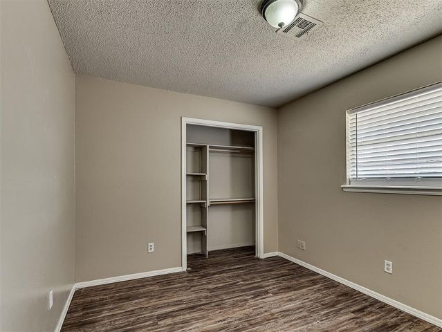 9404 S Winston Way, Oklahoma City, OK 73139