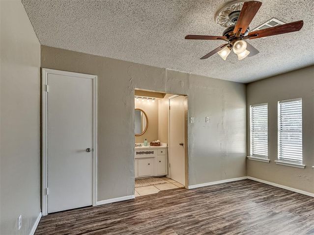 9404 S Winston Way, Oklahoma City, OK 73139