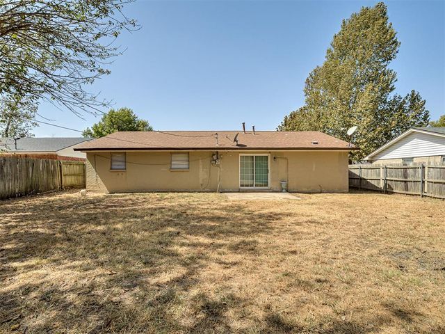 9404 S Winston Way, Oklahoma City, OK 73139