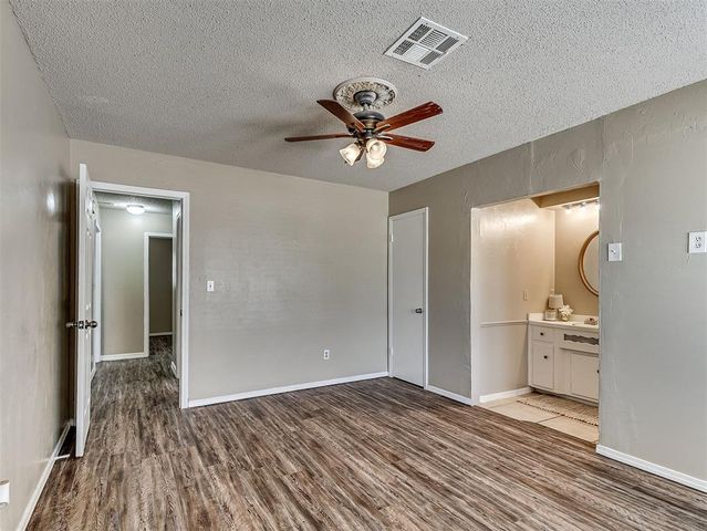 9404 S Winston Way, Oklahoma City, OK 73139