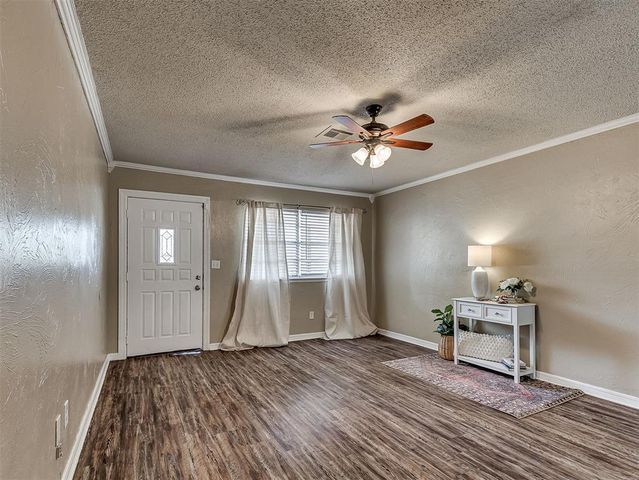 9404 S Winston Way, Oklahoma City, OK 73139