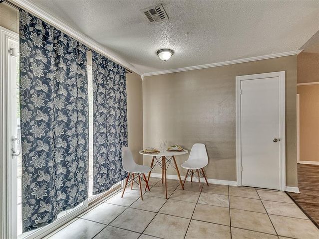 9404 S Winston Way, Oklahoma City, OK 73139