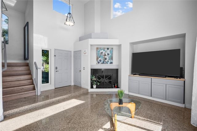 712 Shaffer Street, Corona, CA 92879