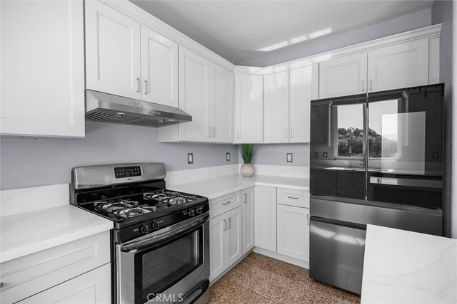 712 Shaffer Street, Corona, CA 92879
