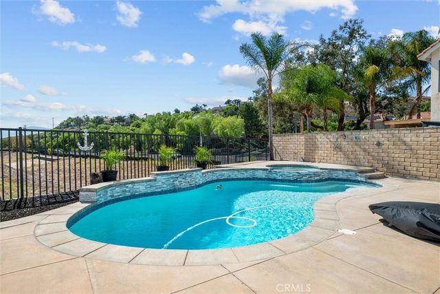 712 Shaffer Street, Corona, CA 92879
