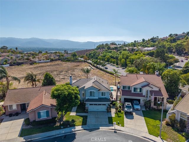 712 Shaffer Street, Corona, CA 92879