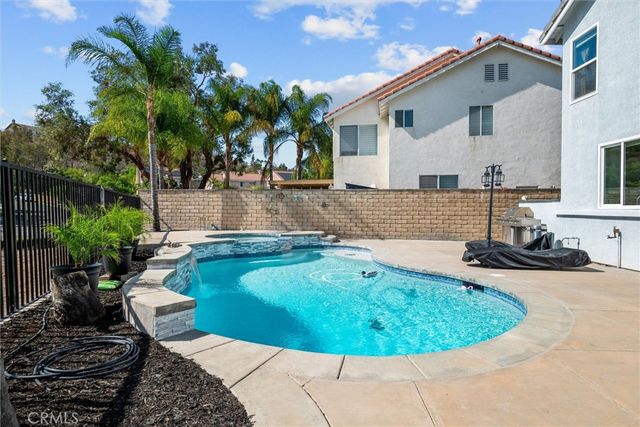 712 Shaffer Street, Corona, CA 92879