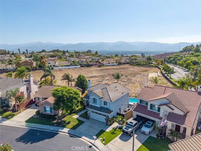 712 Shaffer Street, Corona, CA 92879