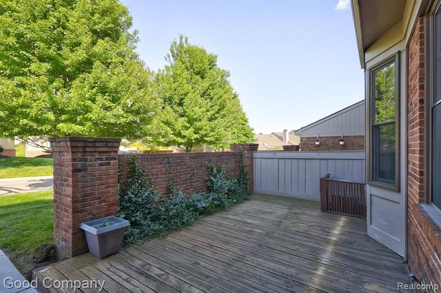 7354 Birkshire, West Bloomfield, MI 48322