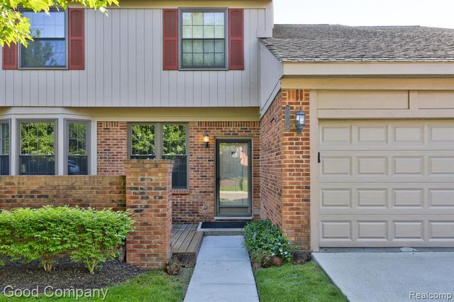 7354 Birkshire, West Bloomfield, MI 48322